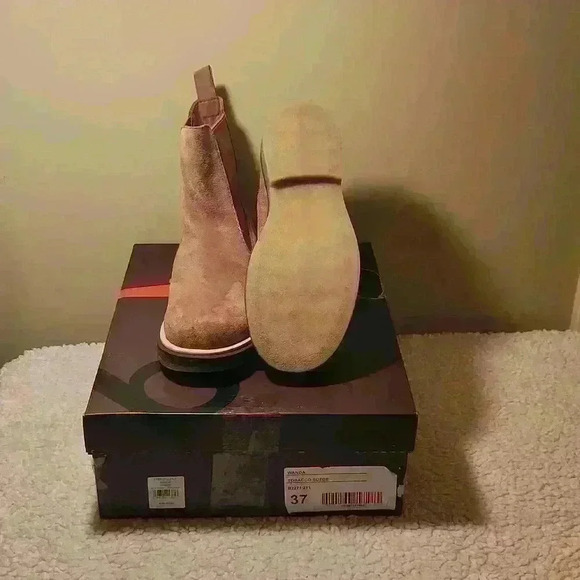 Bueno Women's Wanda Suede Boots -Tobacco - Picture 5 of 7